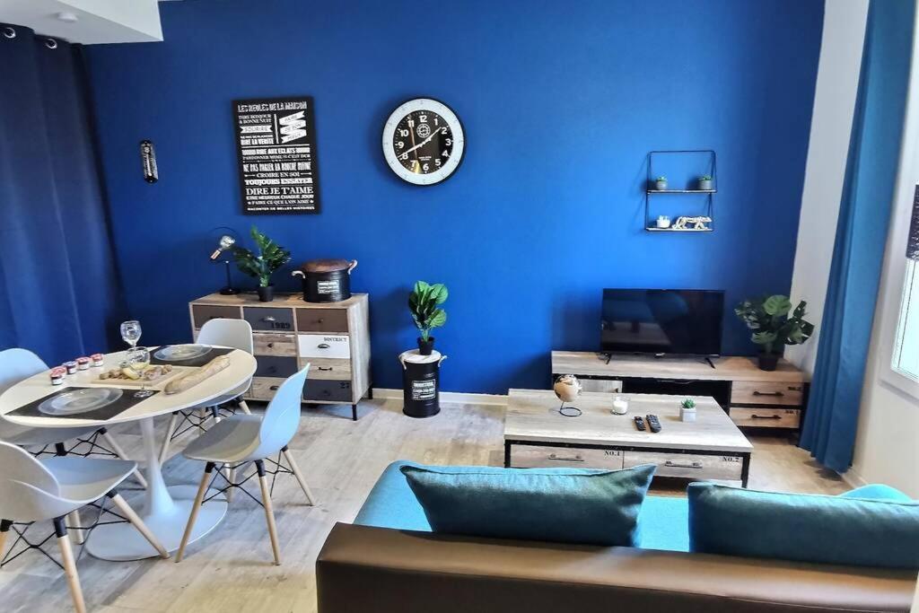 L'INDUSTRIAL Netflix - 500m Musée BD Angoulême Extérieur photo